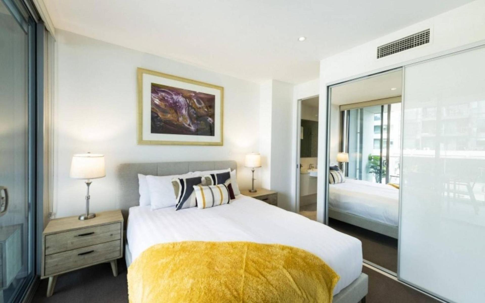 Appartamento Accommodate Canberra - Lakefront Kingston Esterno foto